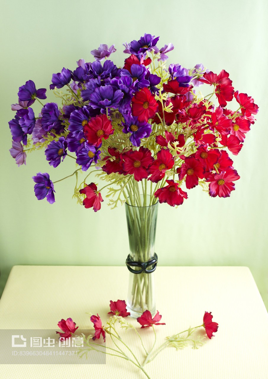 永不凋零的芬芳 仿真花插花艺术与礼品花卉销售的美学新篇章